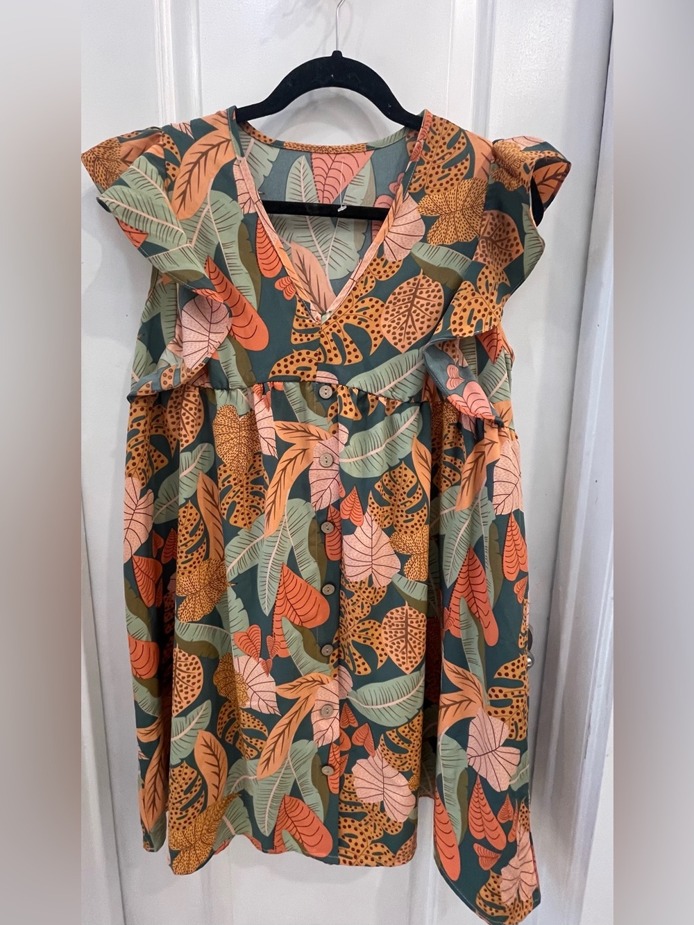 Women’s Tropical Leaf Button-Front Dress in Green and Peach